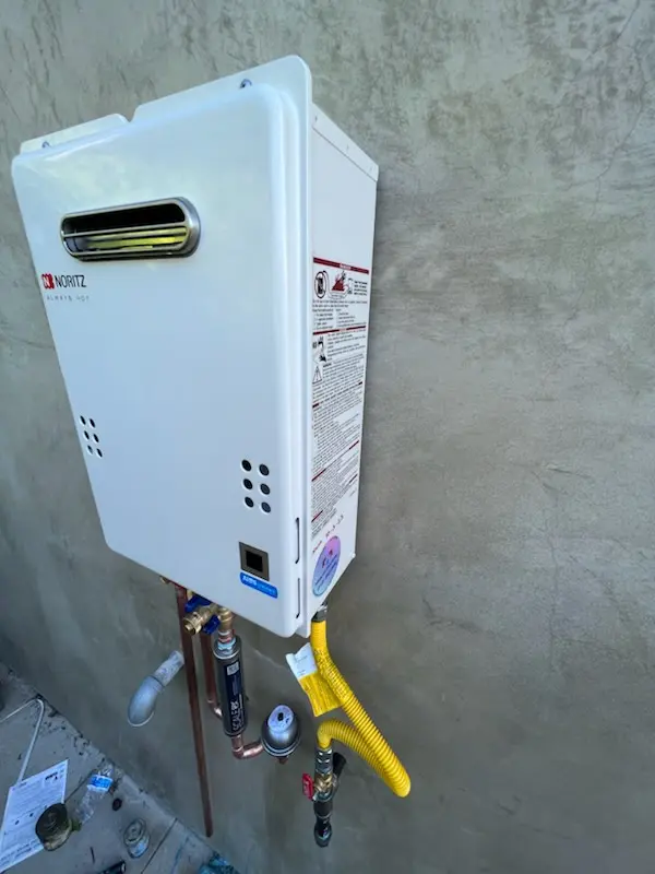 Tankless water heater installation for Camelback Gardens homes